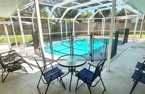 Clearwater House | Clearwater Relaxing Pool Home 10PPL