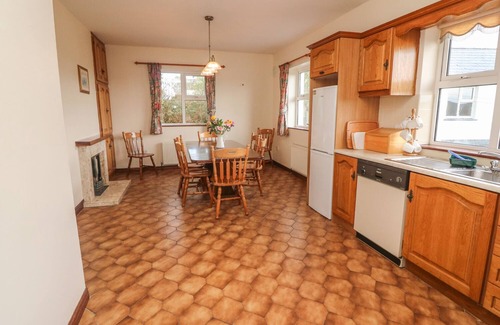 Miltown Malbay House | CLEARY COTTAGE, pet friendly in Miltown Malbay, County Clare