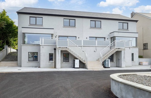 Cleggan Apartment | Cleggan Pierside 1 is bright stylish and luxurious