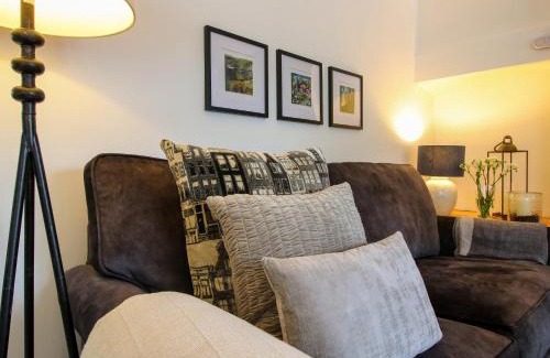 Halfway House House | Clematis Cottage
