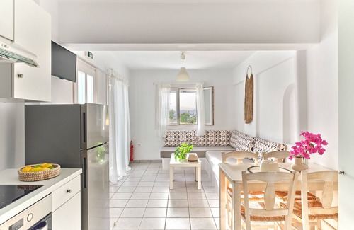 Piso Livadi Apartment | Cleopatra Seaside Homes Paros