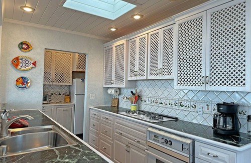 Bodega Bay House | Cliff Cottage - Unobstructed ocean, and beach views, short walk to the beach