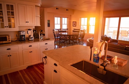 Plymouth House | Cliff House- Panoramic Views of Cape Cod Bay.