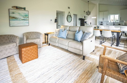 Fairfield Bay Condo | Cliffside Escape – Cozy 2BR/2BA Condo with Scenic Views