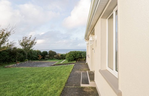 Tullycross Cottage | Clifftop Haven