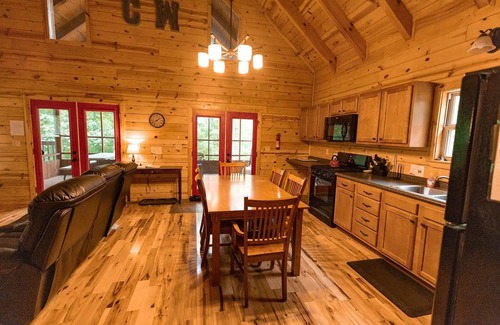 Rogers Cabin | Cliffview Resort Cabin with Hot Tub, Wi-Fi, Awesome Screened Porch, Gas Grill.