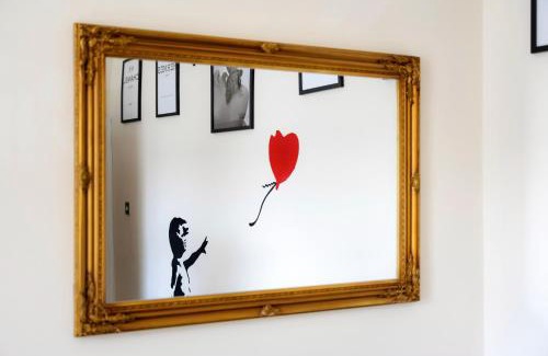 Cotham Apartment | Clifton Nr Centre, Georgian Period Flat, Permit Parking x1, Garden