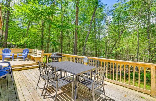 Gouldsboro House | Clifton Township Home with Deck and Heated Sunroom!