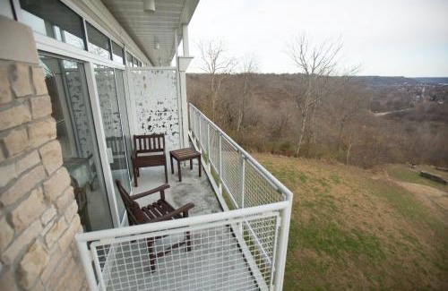 Madison Hotel | Clifty Inn