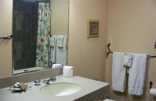 Madison Hotel | Clifty Inn