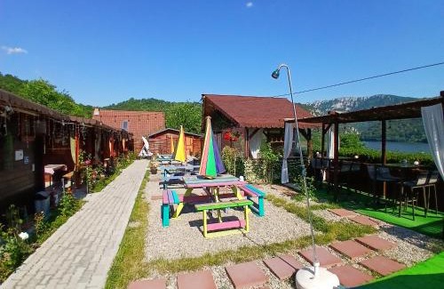 Dubova Cabin | Clisura Dunarii Casutele Danca