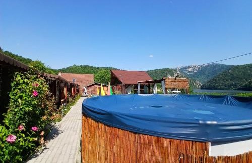 Dubova Cabin | Clisura Dunarii Casutele Danca