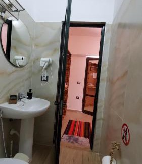 Gjirokaster House | Clockwise GuestRooms