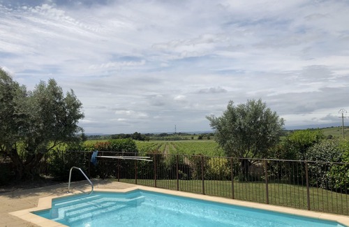 Montbrun-des-Corbieres Villa | Close to Carcassonne! Luxury villa, private heated pool, jacuzzi, privacy, air conditioning