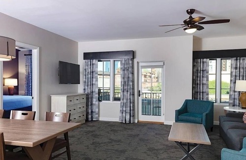 Downtown San Antonio Resort | Close to Alamo, Riverwalk, Shopping, Night Life- Wyndham La Cascada 2 BR Deluxe