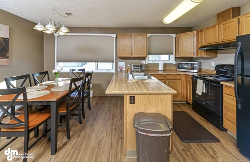 Turnagain Condo | Close to Anchorage Airport, Lake Hood and the Cook Inlet coast