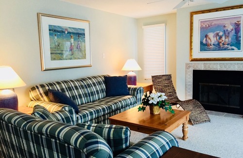 Gold Coast House | Close to Beach & Boardwalk, Clean, Roomy 3 bedroom, 2 bath home
