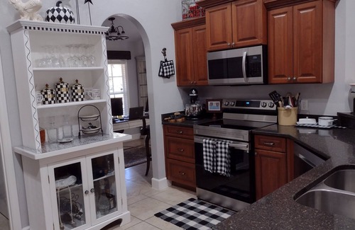 North Port House | Close to beaches-1 bdrm w/bath (2nd bdrm option) | max. 7 nights stays