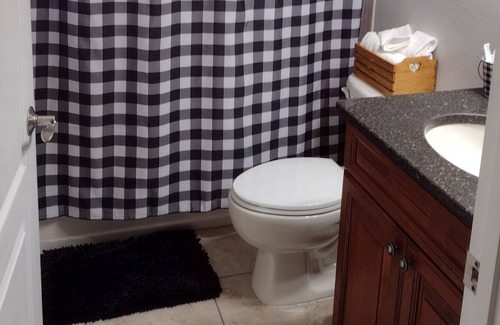 North Port House | Close to beaches-1 bdrm w/bath (2nd bdrm option) | max. 7 nights stays