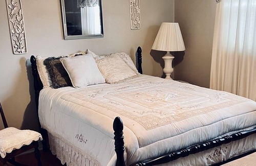 Bluff City House | Close to Bristol Motor Speedway, Casino, Rhythm and Roots!