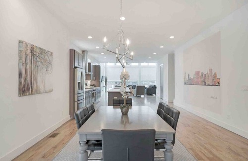 Berry Hill House | Close to Broadway w/Rooftop Deck!