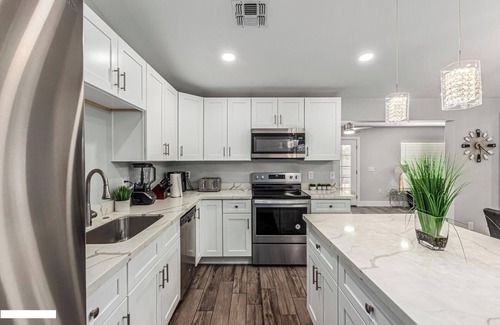 Maryvale House | Close to Camelback Ranch, StateFarm Stadium, Westgate, and Event-Concert Venues