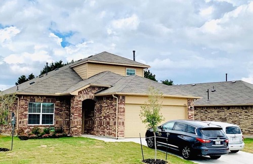 McNeil House | Close to downtown 14mint Airport 15 minute and south