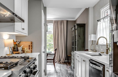Nashville House | Close to downtown, 3 mi to airport, Veteran owned and managed.