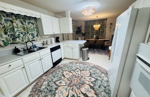 Camden House | Close to downtown Camden! Sleeps 6