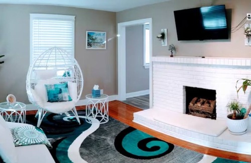 Decatur House | Close to everything when you stay at this centrally-located, 3 bedroom bungalow.