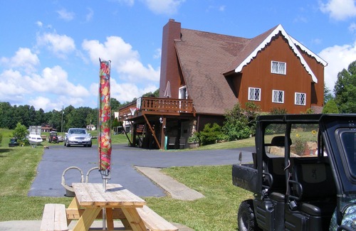 Hico House | Close to everything Whitewater! Inground pool-hot tub-fire pit-basketball ct.!