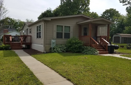 Markleton Cottage | Close to GAP Trail (3 mi), Ohiopyle (18 mi) & 7 Springs (15 mi)