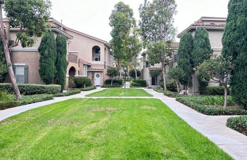Oak Creek Villa | Close to Irvine IVC&UCI gate community2b &3b house more than 30nights
