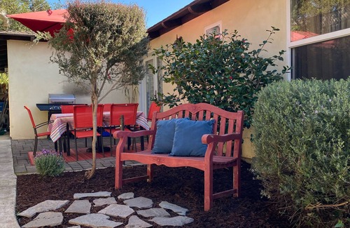 Del Rey Oaks House | Close to Laguna Seca Raceway, beach, airport, aquarium and golf courses