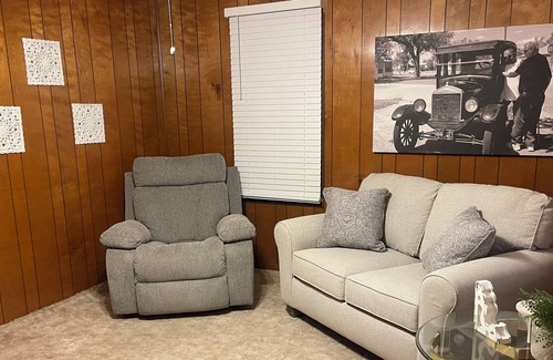 Russell House | Close to Lake Wilson, Quiet Small Town, Home on Corner Lot, Large Circle Drive