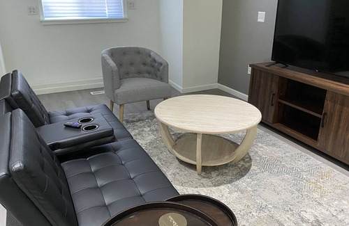 Lansford House | Close to many attractions and plenty of parking!