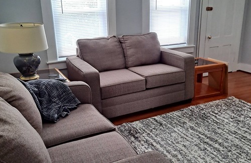 Bristol Apartment | Close to Newfound Lake And ski and snowmobile trails in the winter! Cozy!