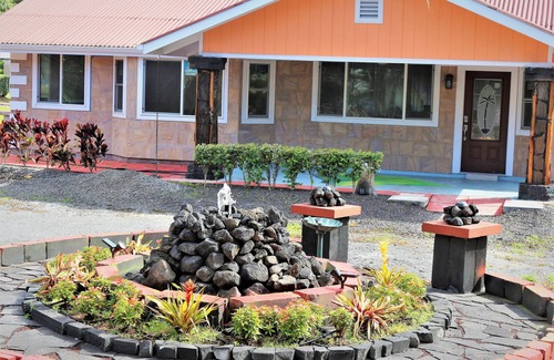 Keaau House | Close to ocean - 1750 sq ft Home with 4 Bedrooms, 4 Baths