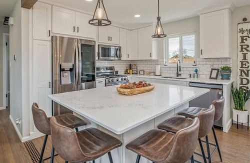 Wheat Ridge House | Close to Red Rocks, I-70, and Denver! Entire Home