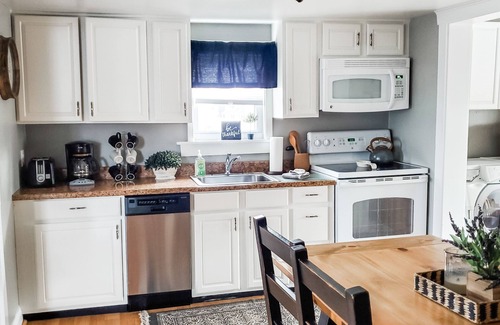 Witmer Cottage | * Close to Sight and Sound Theater Mother's day weekend available