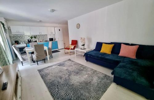 Otopeni Apartment | Close to the Airport 15 minutes walk & Therme -SELF CHECK-IN