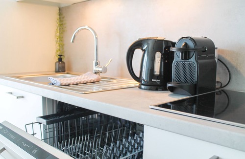 Rauental Apartment | Close to the city center with parking space, balcony, lockable bike box & charging station
