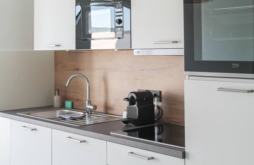 Koblenz Apartment | Close to the city center, with balcony, parking space and charging station