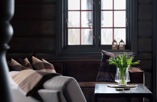 Hol Municipality Cabin | Close to the ground! Cabin in Vestlia/Geilo with beds for 13. Modern, cozy, wifi