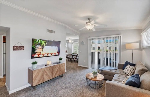Spring Valley Condo | Close to the Las Vegas strip. Cozy and comfortable 2bd 2ba.