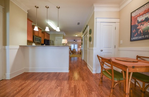Athens Condo | Close to UGA and 5 Points Area- Spacious, Open Plan on One-Level