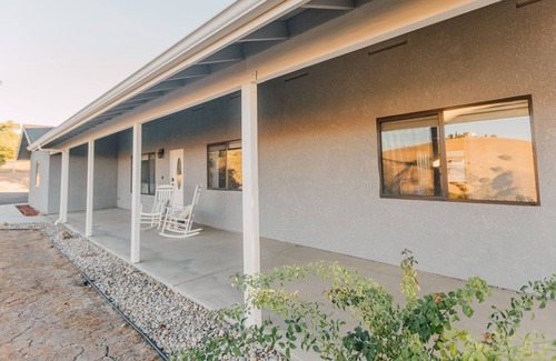 Templeton House | Close to Wineries/Hot Tub/Vineyard View/Dog Okay!