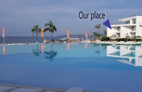 Flamingos Condo | Closest to the Beach
