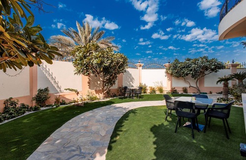 Jumeira 3 Villa | Cloud 9 Suite at Sunset Beach - Full Moon Villa