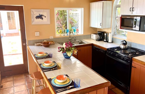Estate Beverhoutberg and Esperance Villa | Cloud Nine! Spectacular Sunsets, Privacy, Pool, Spa & AC- Near Town & Beaches!